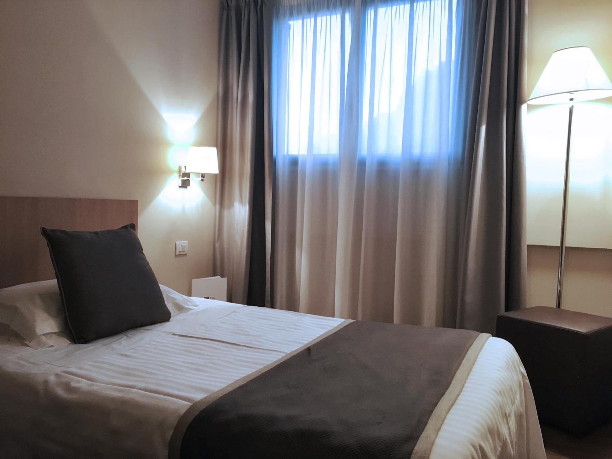 Hotel De La Ville Riccione Quarto foto